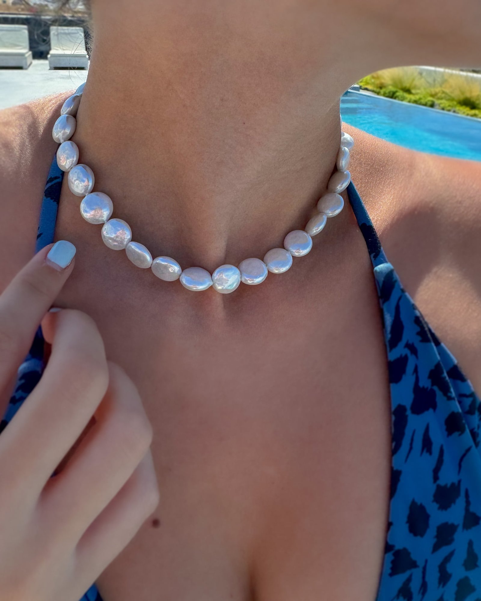 White Pearl Choker